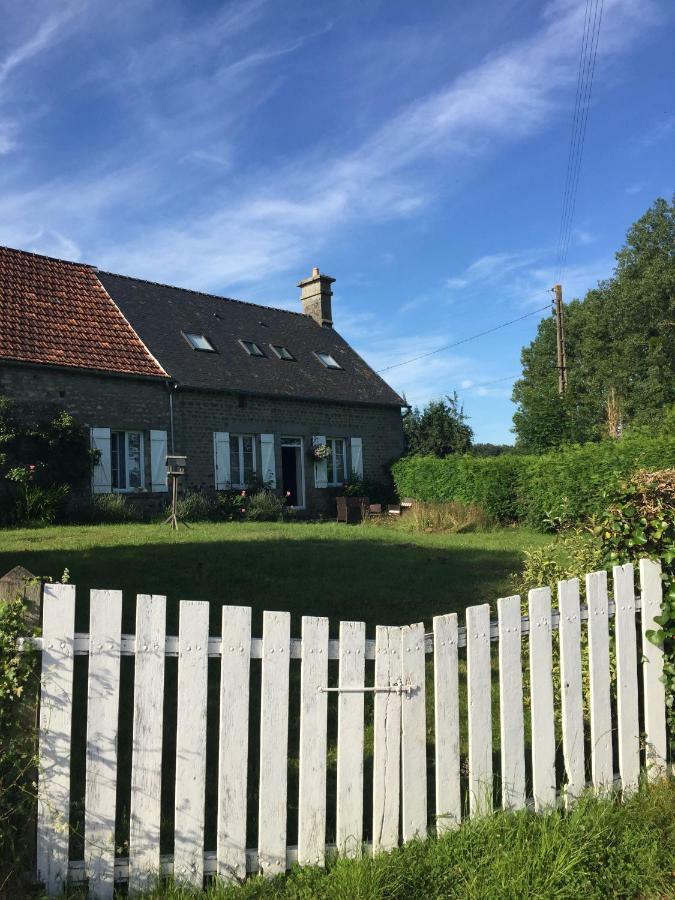 No 3 Route De Lingramiere Bed & Breakfast La Ferte-Mace Dış mekan fotoğraf